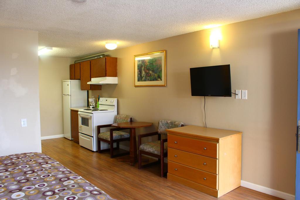 Days Inn By Wyndham Lakewood South Tacoma Pokój zdjęcie