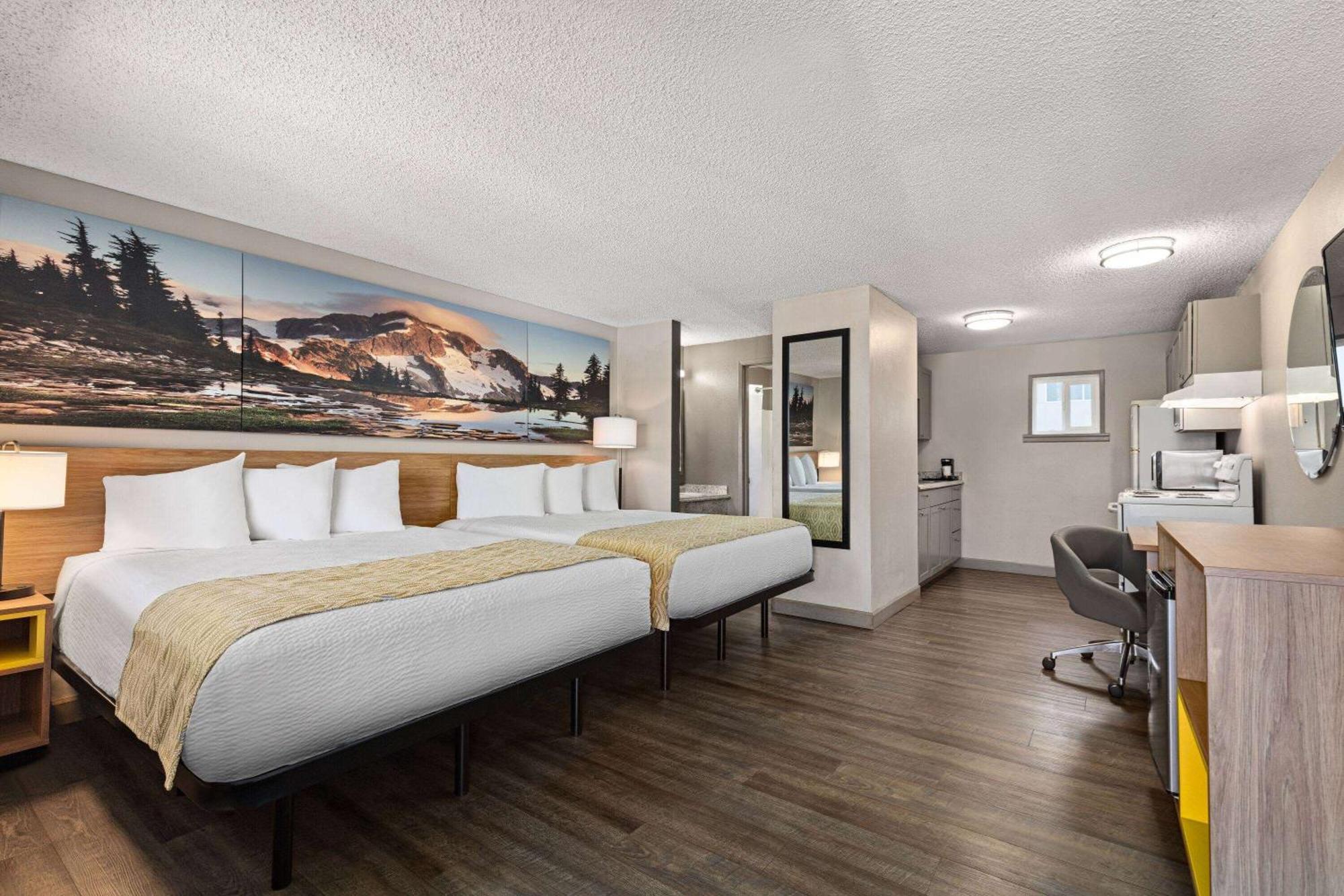 Days Inn By Wyndham Lakewood South Tacoma Zewnętrze zdjęcie