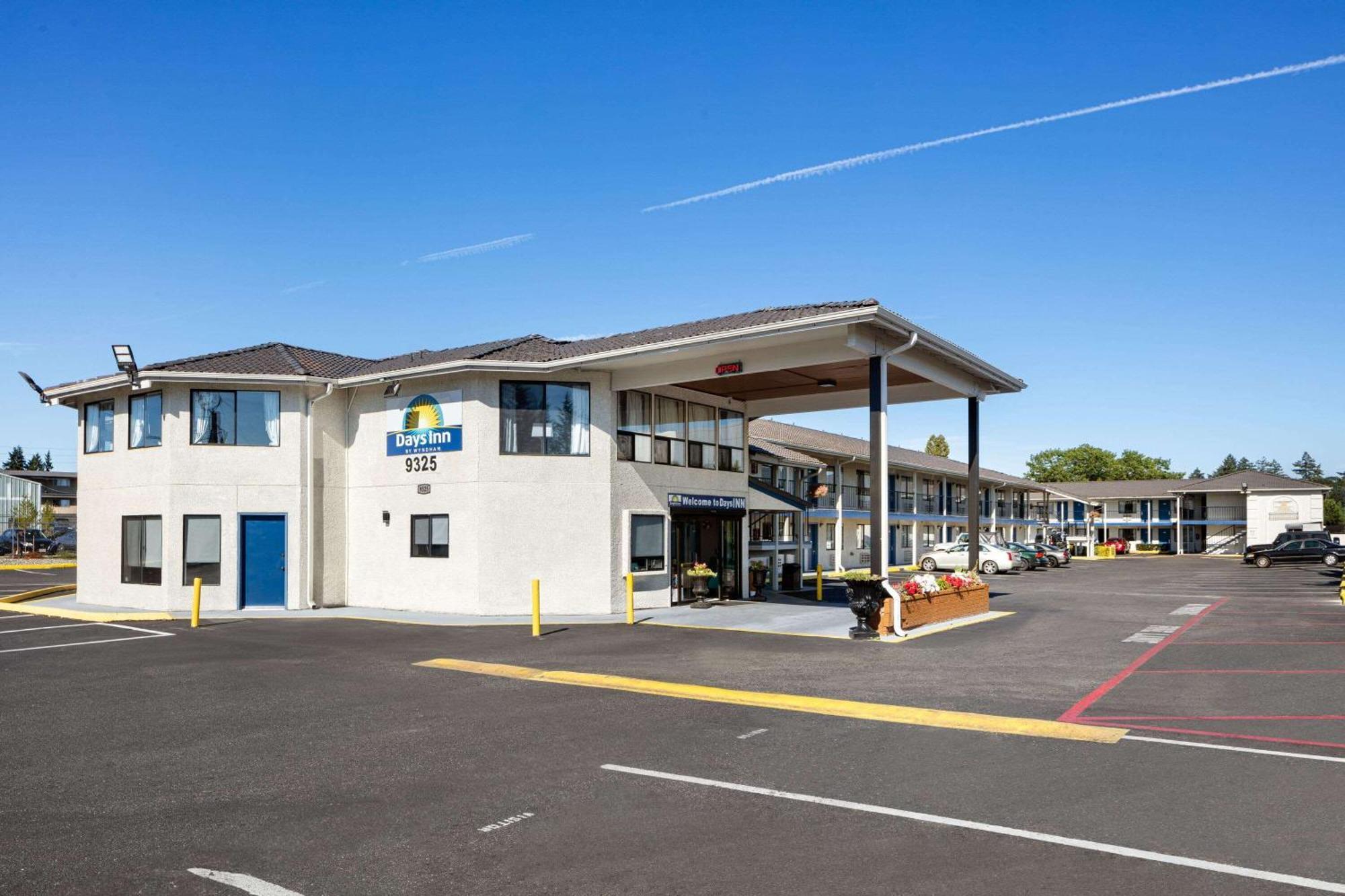 Days Inn By Wyndham Lakewood South Tacoma Zewnętrze zdjęcie