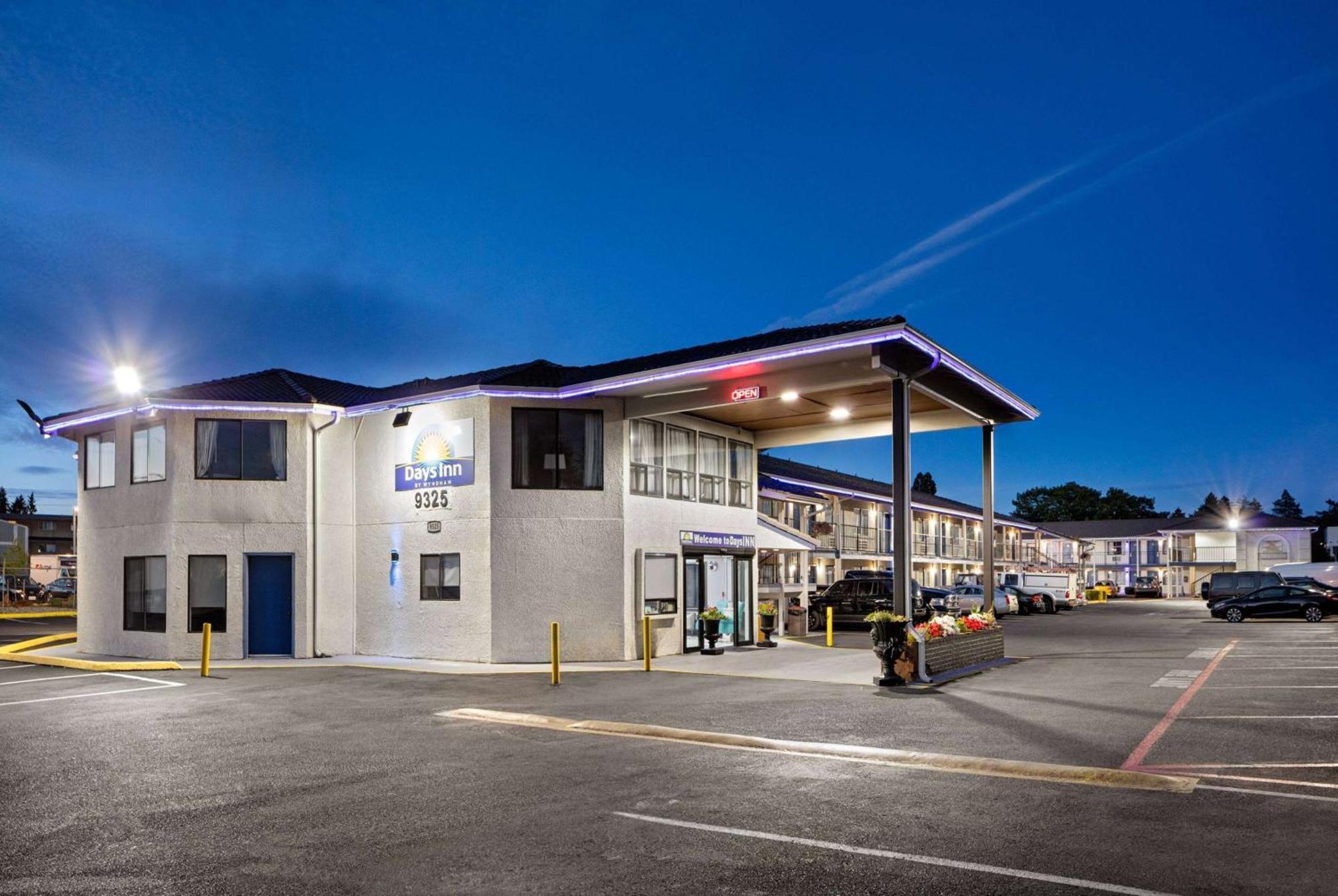 Days Inn By Wyndham Lakewood South Tacoma Zewnętrze zdjęcie