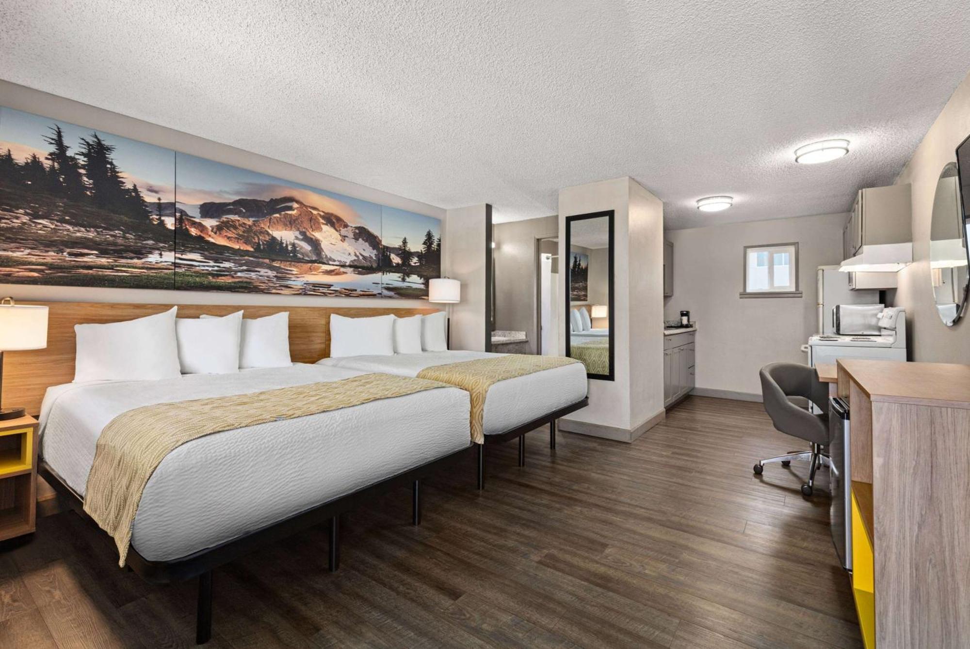 Days Inn By Wyndham Lakewood South Tacoma Zewnętrze zdjęcie