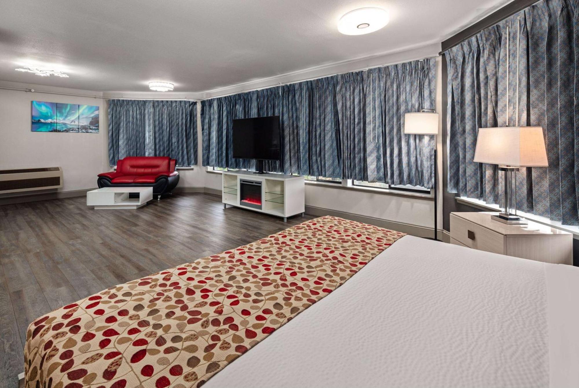 Days Inn By Wyndham Lakewood South Tacoma Zewnętrze zdjęcie