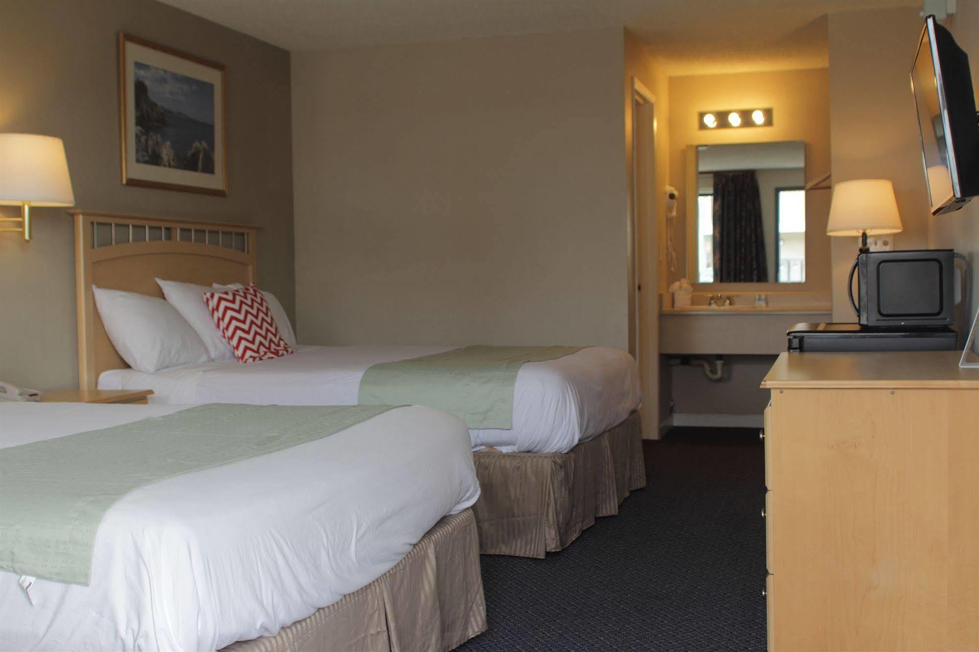 Days Inn By Wyndham Lakewood South Tacoma Zewnętrze zdjęcie