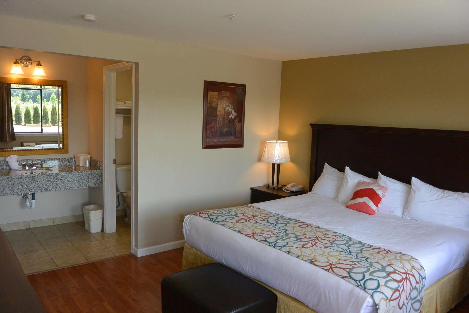 Days Inn By Wyndham Lakewood South Tacoma Zewnętrze zdjęcie